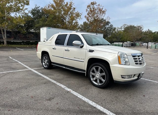 2009 Cadillac Escalade PICKUP TRUCK (runs great ) full