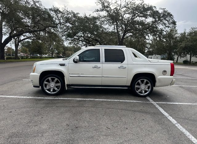 2009 Cadillac Escalade PICKUP TRUCK (runs great ) full