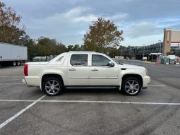 2009 Cadillac Escalade PICKUP TRUCK (runs great ) full