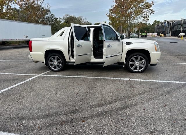 2009 Cadillac Escalade PICKUP TRUCK (runs great ) full