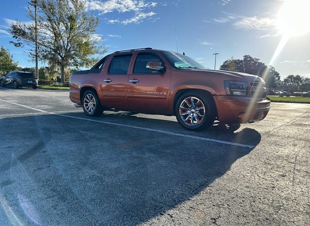 2007 Chevy Avalanche-Beautiful full