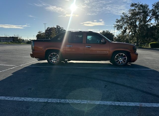 2007 Chevy Avalanche-Beautiful full