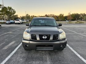 2007 Nissan Titan 4 door, V8 6 passenger