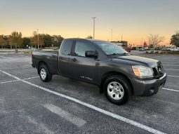 2007 Nissan Titan 4 door, V8 6 passenger full