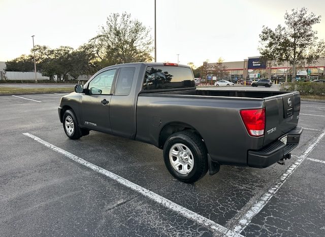 2007 Nissan Titan 4 door, V8 6 passenger full