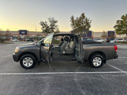 2007 Nissan Titan 4 door, V8 6 passenger full