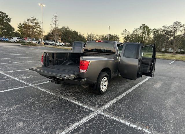 2007 Nissan Titan 4 door, V8 6 passenger full