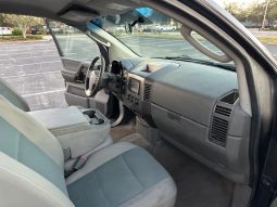 2007 Nissan Titan 4 door, V8 6 passenger full