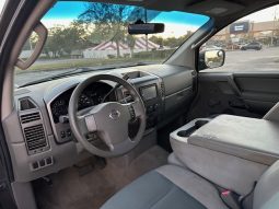 2007 Nissan Titan 4 door, V8 6 passenger full