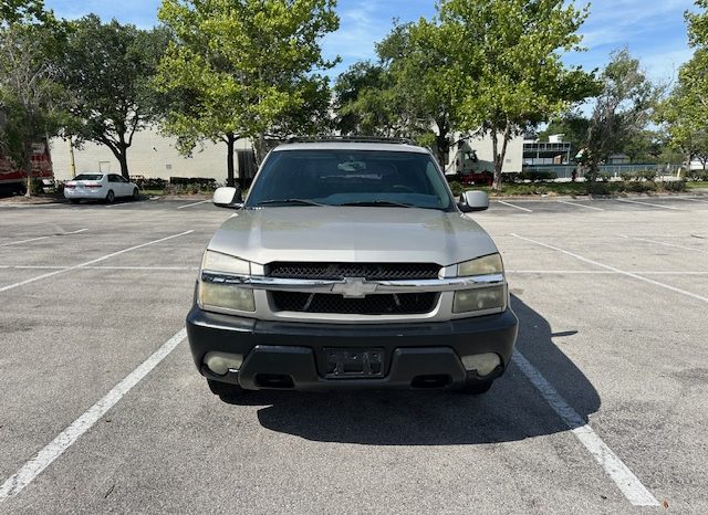 2004 chevy avalanche 5.3( low mileage ) full