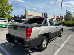 2004 chevy avalanche 5.3( low mileage ) full