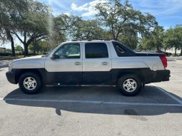 2004 chevy avalanche 5.3( low mileage ) full