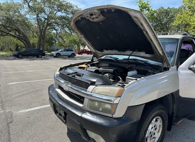 2004 chevy avalanche 5.3( low mileage ) full