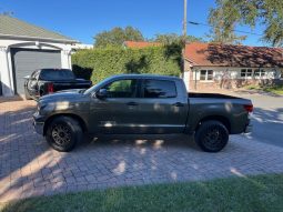 2011 Toyota Tundra Crewmax -V8 full