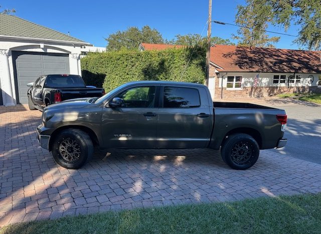 2011 Toyota Tundra Crewmax -V8 full