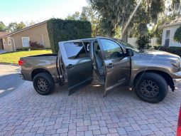 2011 Toyota Tundra Crewmax -V8 full