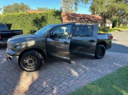 2011 Toyota Tundra Crewmax -V8 full