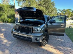 2011 Toyota Tundra Crewmax -V8 full