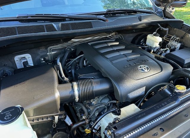 2011 Toyota Tundra Crewmax -V8 full