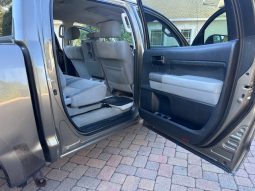 2011 Toyota Tundra Crewmax -V8 full