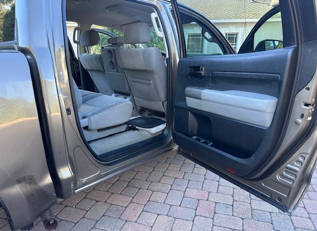 2011 Toyota Tundra Crewmax -V8 full