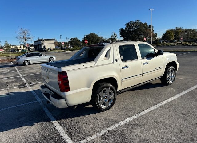 2013 Chevy avalanche 4×4 black Dimond edition full