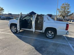 2013 Chevy avalanche 4×4 black Dimond edition full