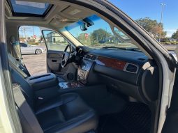 2013 Chevy avalanche 4×4 black Dimond edition full