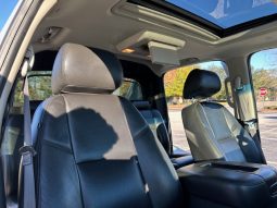 2013 Chevy avalanche 4×4 black Dimond edition full