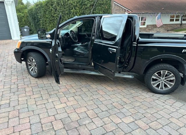 2008 Nissan Titan- 4×4 pro X -King Cap full