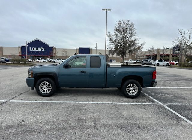2010 Chevrolet Silverado 1500 LT Extended Cab Short Bed 1LT w/Rear Doors full
