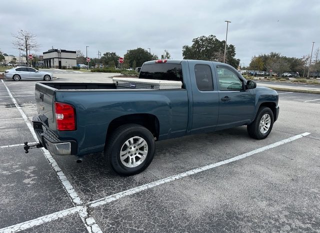 2010 Chevrolet Silverado 1500 LT Extended Cab Short Bed 1LT w/Rear Doors full