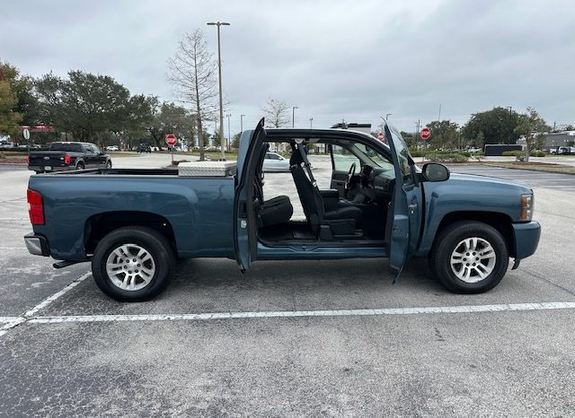 2010 Chevrolet Silverado 1500 LT Extended Cab Short Bed 1LT w/Rear Doors full