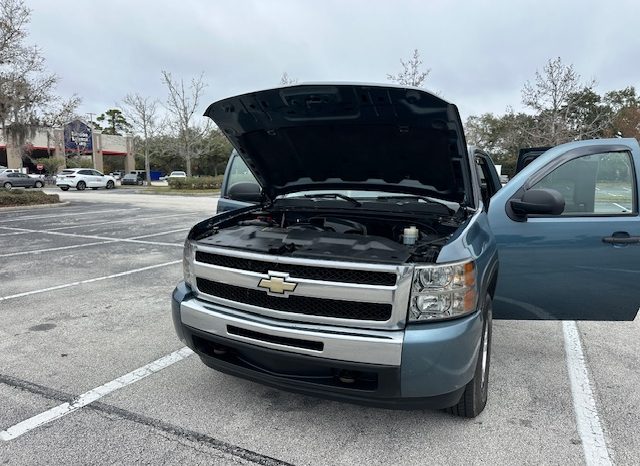 2010 Chevrolet Silverado 1500 LT Extended Cab Short Bed 1LT w/Rear Doors full