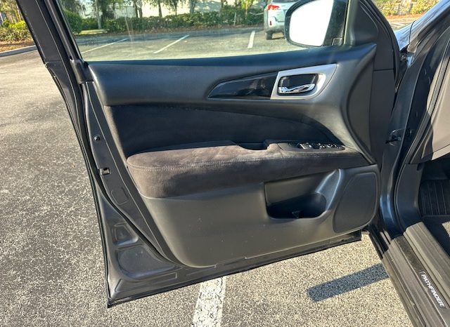2014 Nissan Pathfinder SV full