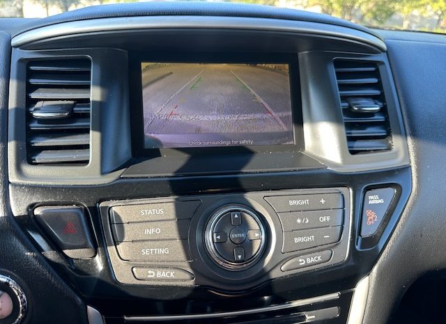 2014 Nissan Pathfinder SV full