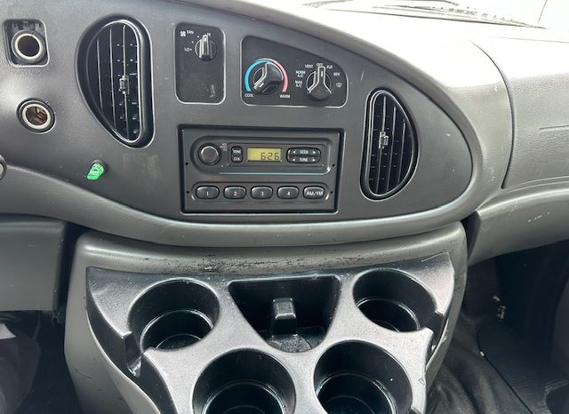 2008 Ford E-350 Base full