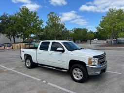 2010 Chevrolet Silverado 1500 LTZ Crew Cab Short Bed 1LZ full