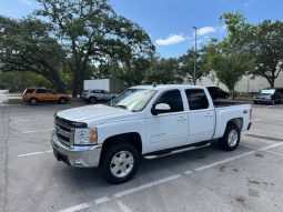 2010 Chevrolet Silverado 1500 LTZ Crew Cab Short Bed 1LZ full