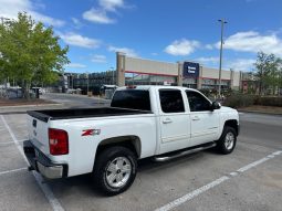 2010 Chevrolet Silverado 1500 LTZ Crew Cab Short Bed 1LZ full