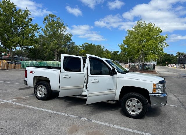 2010 Chevrolet Silverado 1500 LTZ Crew Cab Short Bed 1LZ full