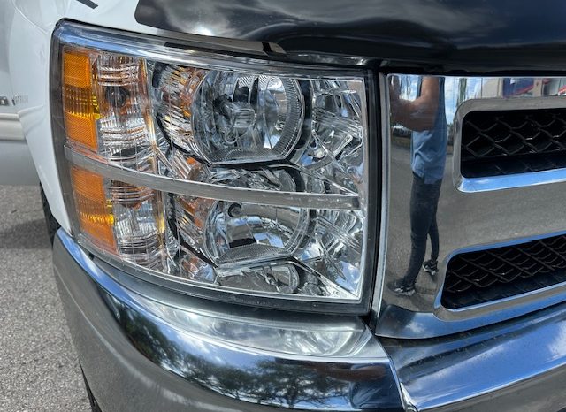 2010 Chevrolet Silverado 1500 LTZ Crew Cab Short Bed 1LZ full