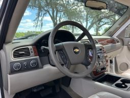 2010 Chevrolet Silverado 1500 LTZ Crew Cab Short Bed 1LZ full