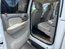 2010 Chevrolet Silverado 1500 LTZ Crew Cab Short Bed 1LZ full