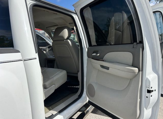 2010 Chevrolet Silverado 1500 LTZ Crew Cab Short Bed 1LZ full