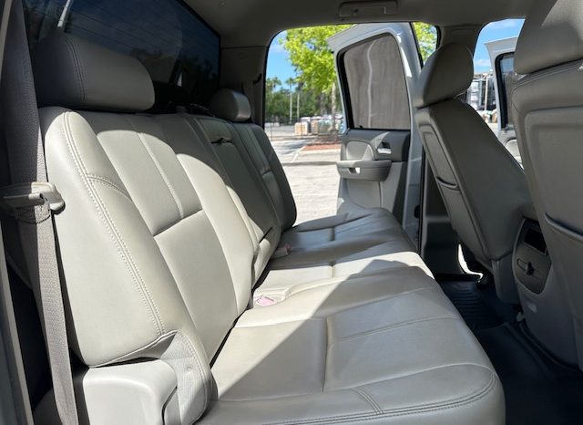 2010 Chevrolet Silverado 1500 LTZ Crew Cab Short Bed 1LZ full