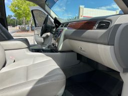 2010 Chevrolet Silverado 1500 LTZ Crew Cab Short Bed 1LZ full