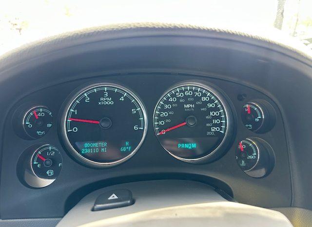 2010 Chevrolet Silverado 1500 LTZ Crew Cab Short Bed 1LZ full