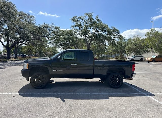 2009 Chevrolet Silverado 1500 LTZ Extended Cab Medium Bed 1LZ w/Rear Doors full
