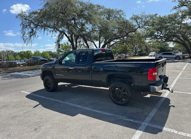2009 Chevrolet Silverado 1500 LTZ Extended Cab Medium Bed 1LZ w/Rear Doors full